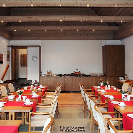 Spiegelberg Hotel